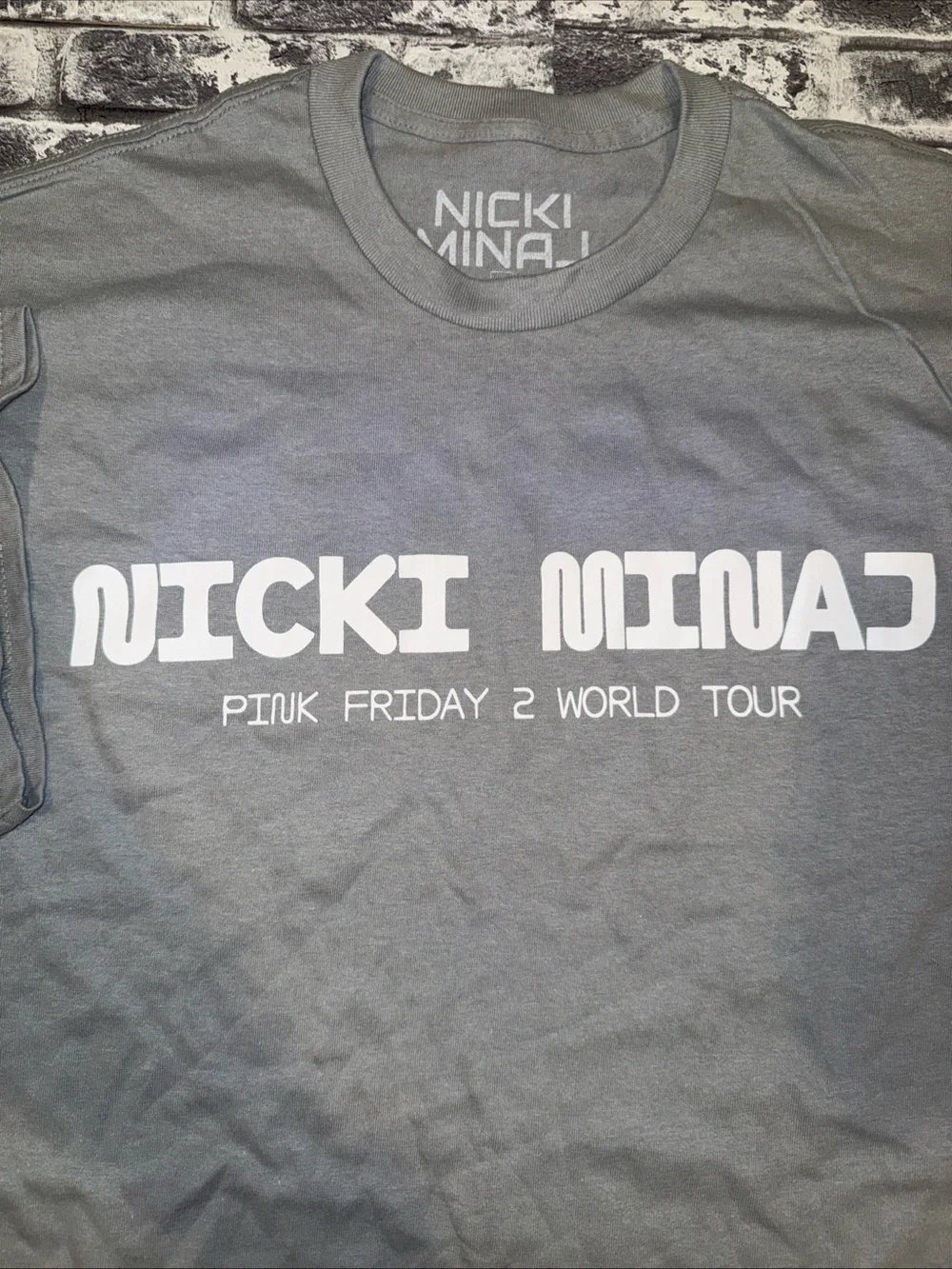 Officially Licensed Nicki Minaj Tour Loader T-Shirt Pink Friday 2 World Size XXL - Picture 2 of 4